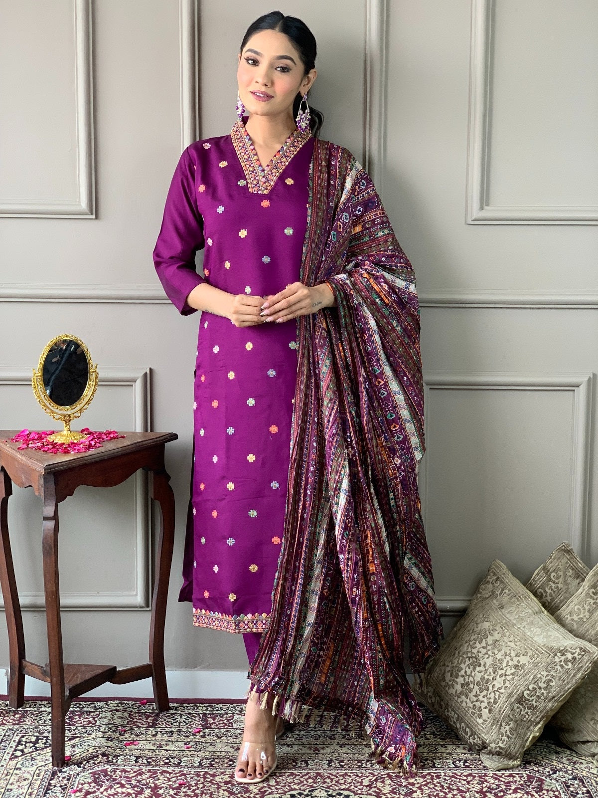 Chinon Indian dress