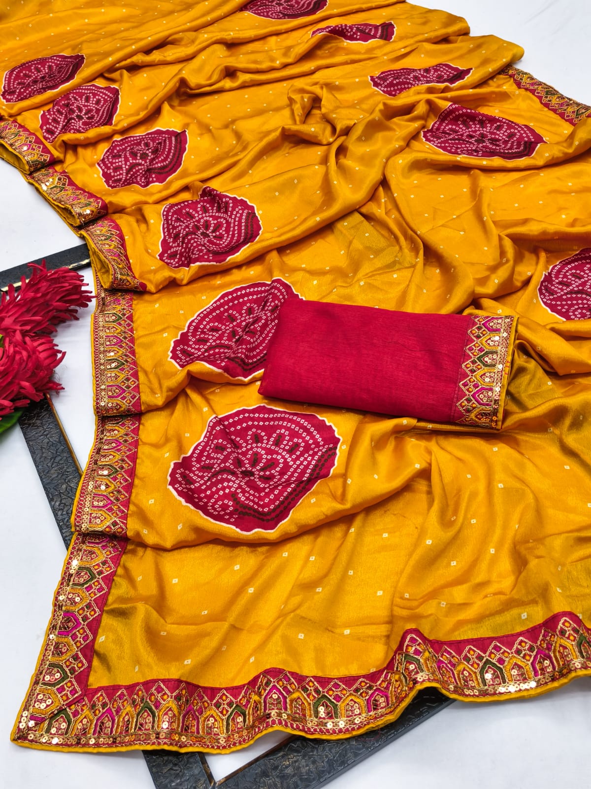 badhani printed saree with embroidery lace