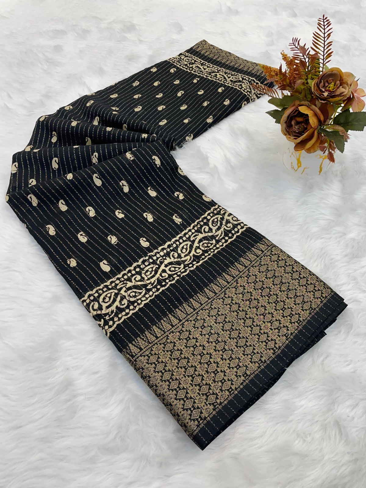 Dola Doby Silk With Reco Zari