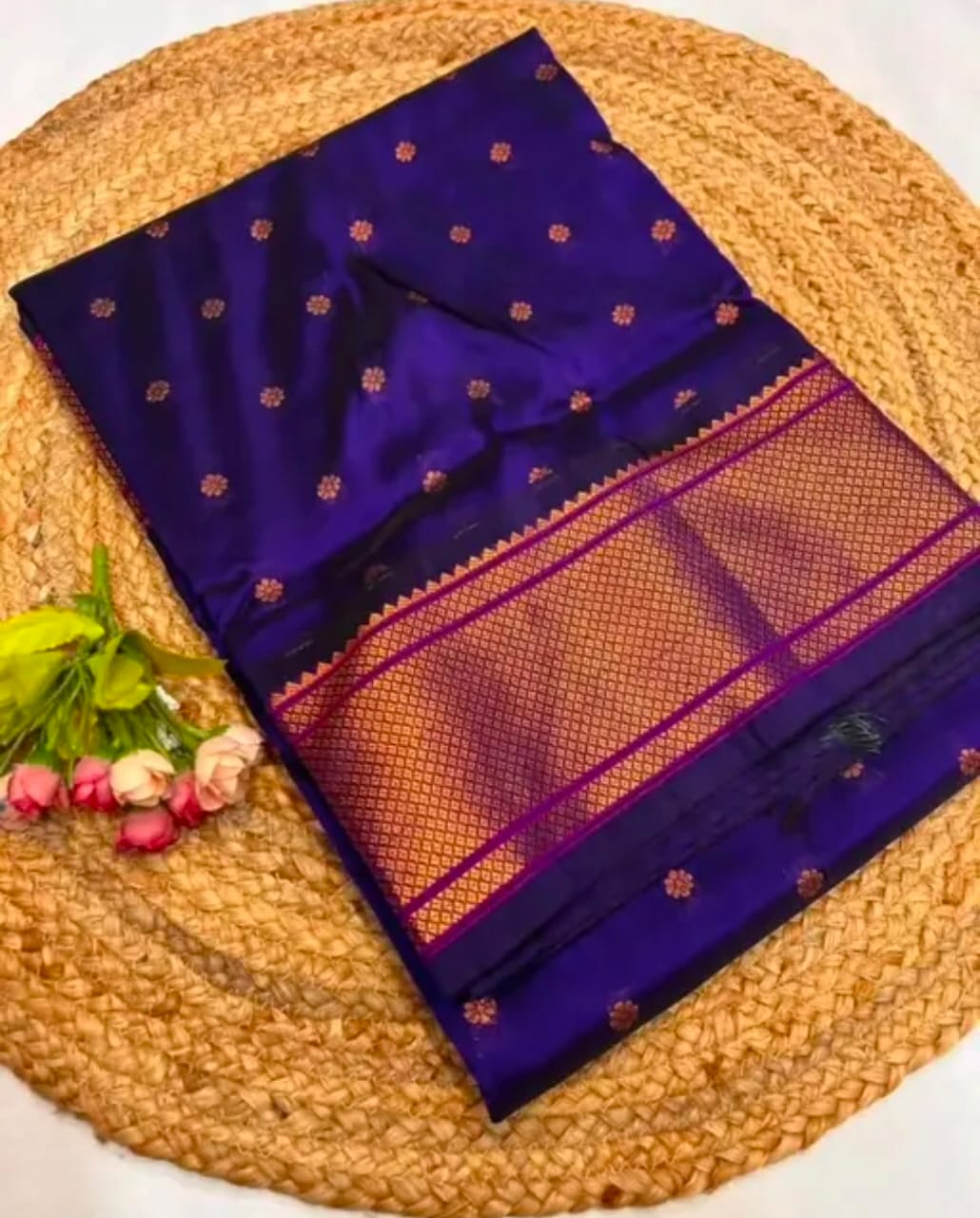 Green saree with gold patterns silk saree