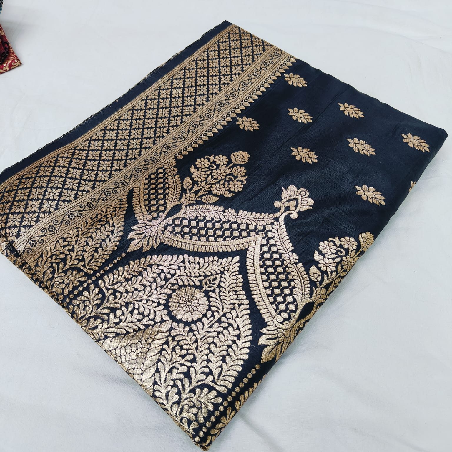 gold zari work silk saree