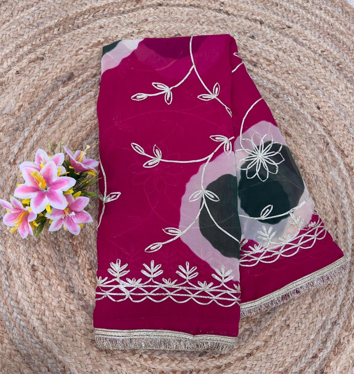 gola desgin badhani saree