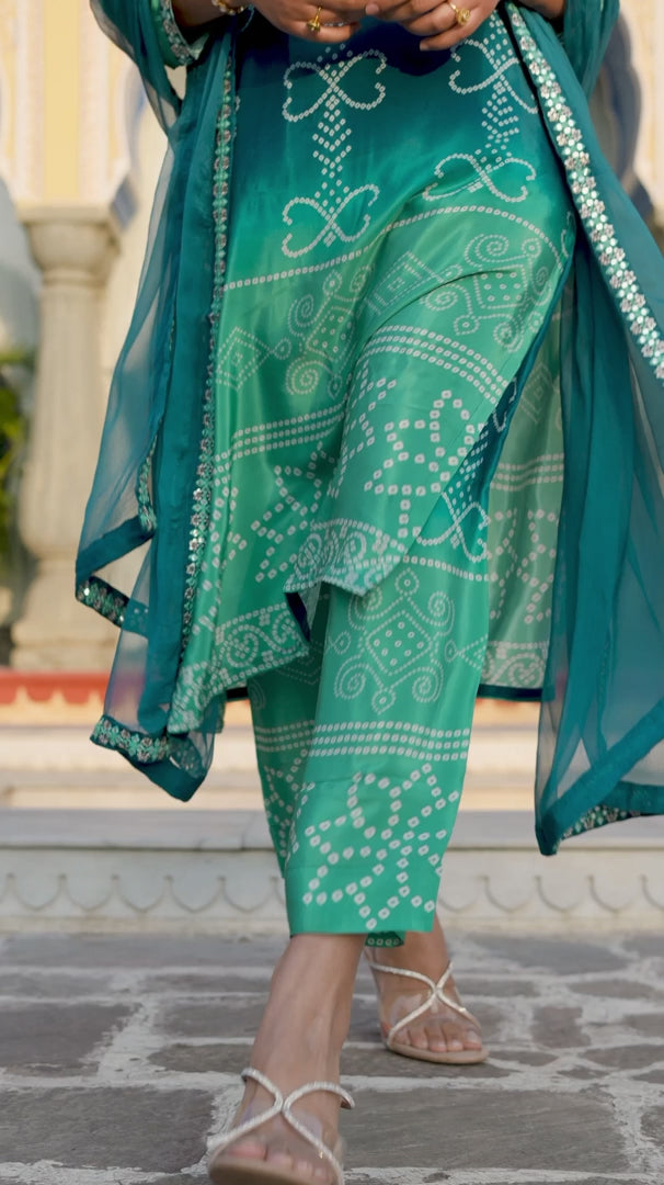Embrace timeless elegance with this exquisite Chinon silk outfit in soft pink